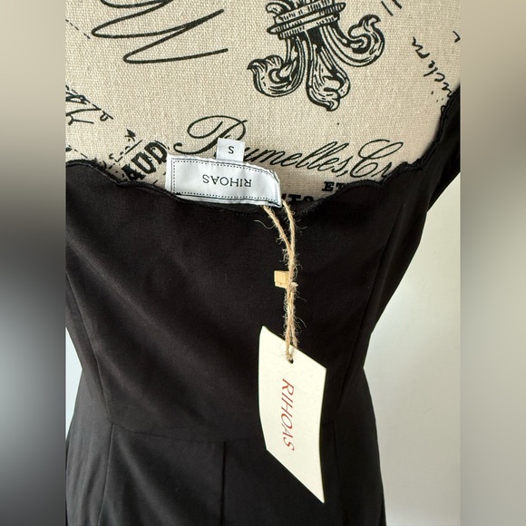 Rihoas Black Square Neck Scalloped Mini Dress NWT!!! - Picture 6 of 10